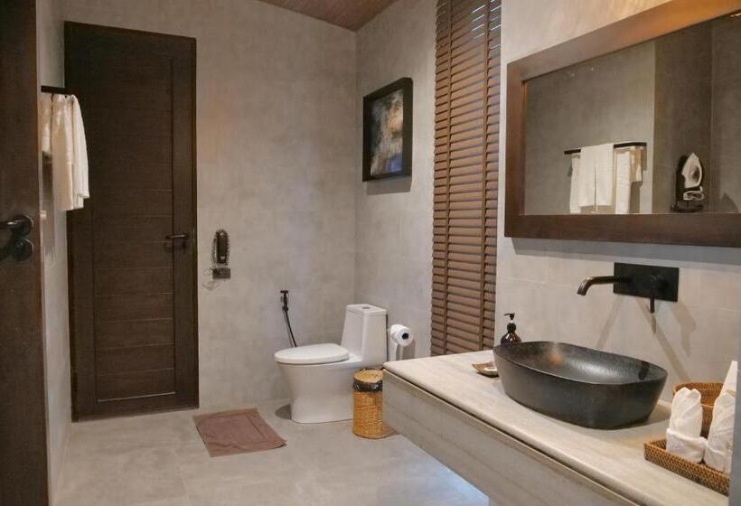 اتاق لوکس با چشمانداز دریا, Victoria Cliff Resort Nyaung Oo Phee Island