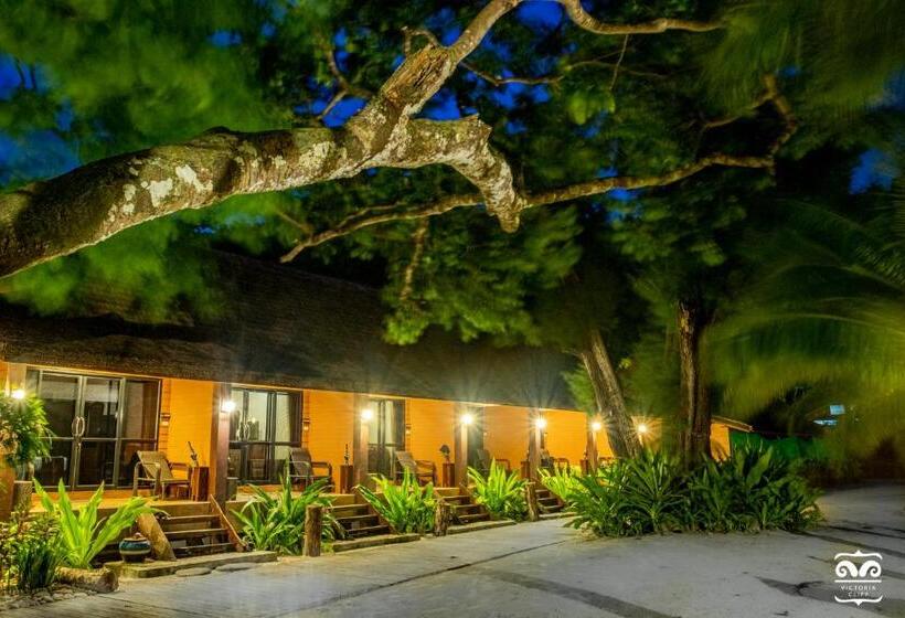 اتاق لوکس با چشم‌انداز دریا, Victoria Cliff Resort Nyaung Oo Phee Island