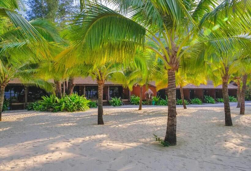 اتاق لوکس با چشمانداز دریا, Victoria Cliff Resort Nyaung Oo Phee Island