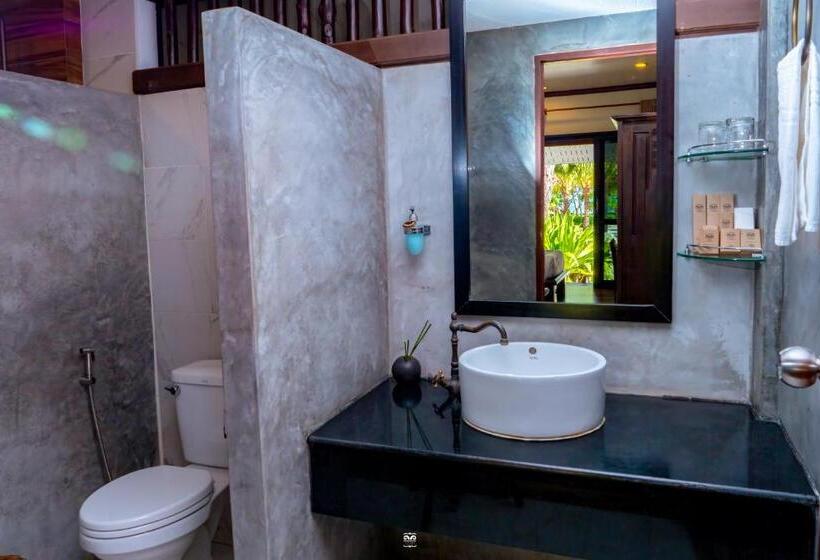 اتاق لوکس با چشمانداز دریا, Victoria Cliff Resort Nyaung Oo Phee Island