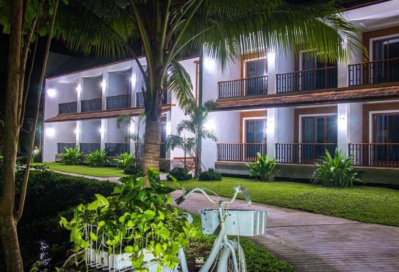 اتاق لوکس با چشمانداز باغ, Victoria Cliff Resort Nyaung Oo Phee Island