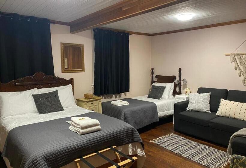 חדר אקונומי לשלושה, Gite De La Baie Hatée