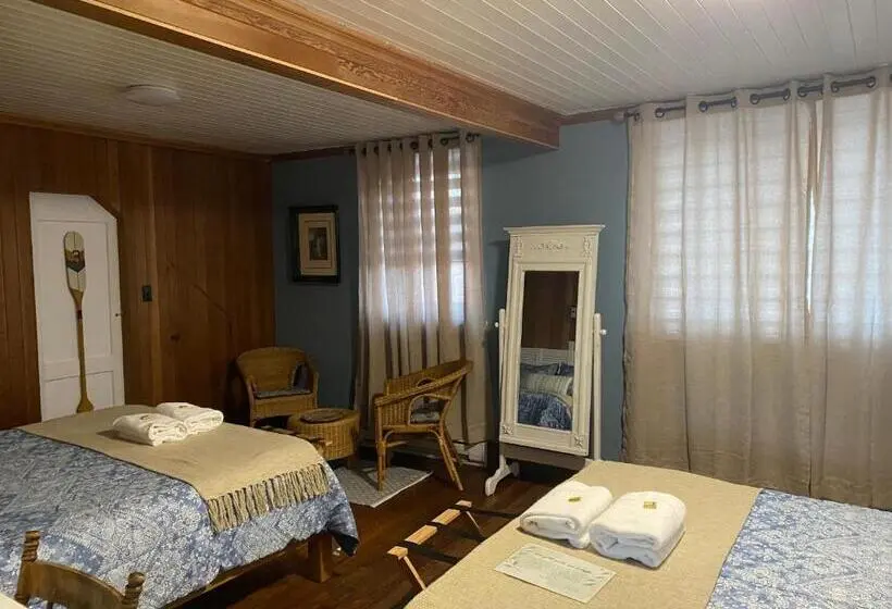 スタンダード4人部屋, Gite De La Baie Hatée