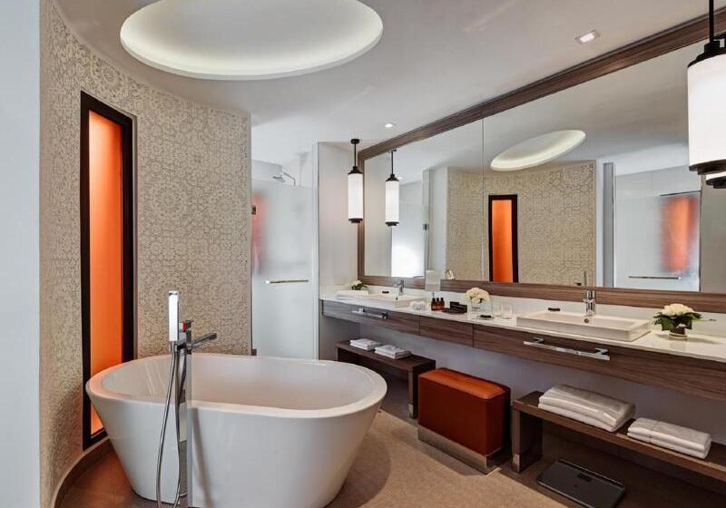 اتاق استاندارد با تخت بزرگ, Hualuxe Xi An Tanghua, An Ihg