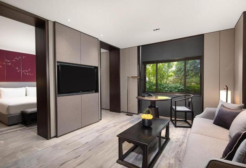 اتاق استاندارد با تخت بزرگ, Hualuxe Xi An Tanghua, An Ihg