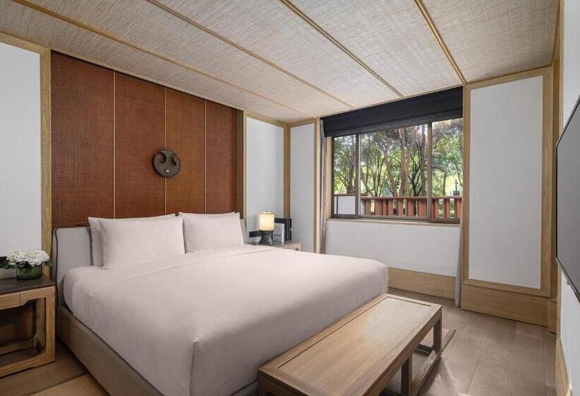 اتاق استاندارد با تخت بزرگ, Hualuxe Xi An Tanghua, An Ihg