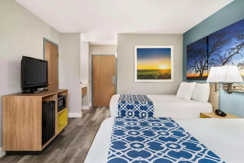 スタンダードルーム, Days Inn By Wyndham Canastota Verona