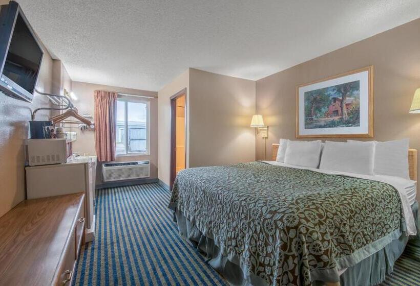 غرفة قياسية سرير كينج, Days Inn By Wyndham Jamestown