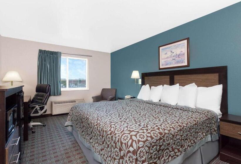 غرفة قياسية سرير كينج, Days Inn By Wyndham Neenah
