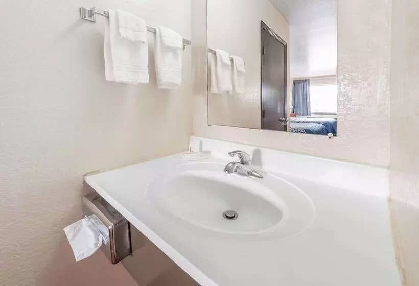 Standard-huone 2 Parivuodetta, Days Inn By Wyndham Russell
