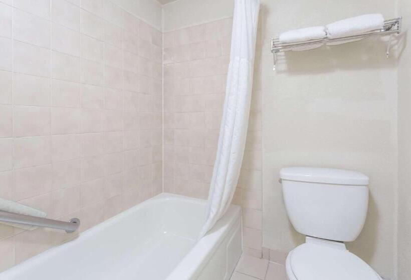 Стандартный Номер Кровать Кинг, Days Inn By Wyndham In San Bernardino