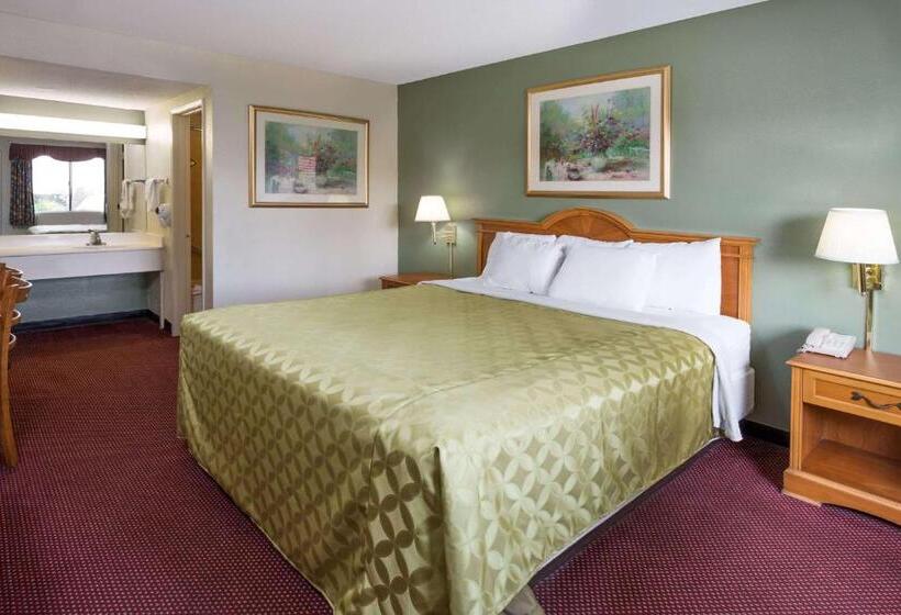 Номер Стандарт Адаптированный для Инвалидов, Days Inn By Wyndham In San Bernardino