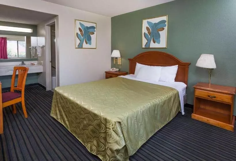 اتاق استاندارد برای معلولان, Days Inn By Wyndham In San Bernardino