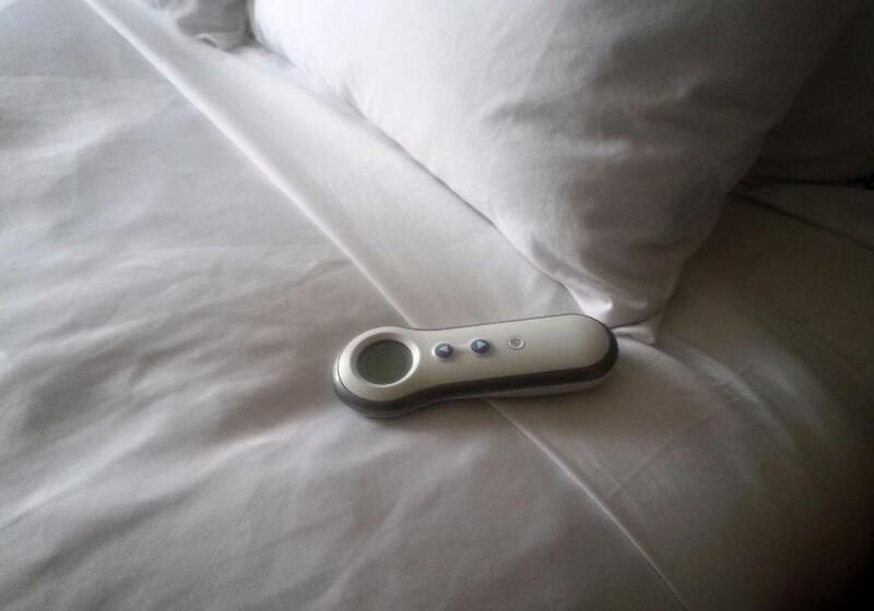 디럭스 스위트, Studio City Court Yard