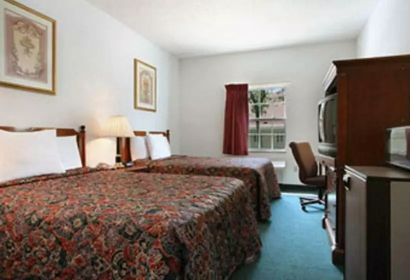 スタンダードルーム, Travelodge By Wyndham Waukegan Gurnee