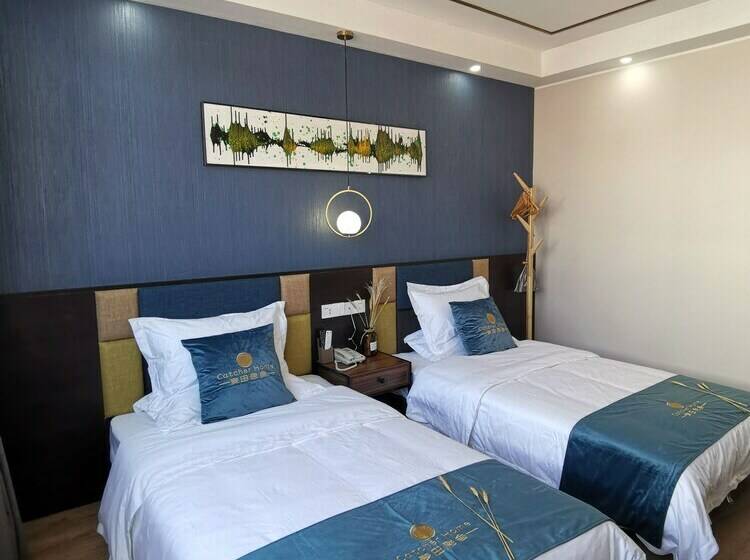 غرفة قياسية, Catcher Home