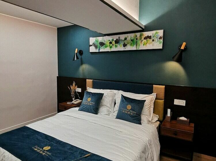 غرفة قياسية, Catcher Home