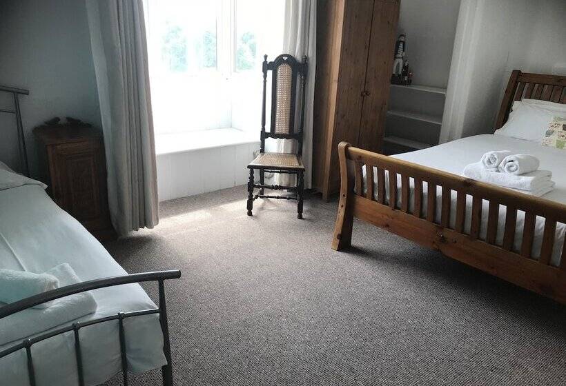 バス共有のスタンダードルーム, The Jolly Sailor