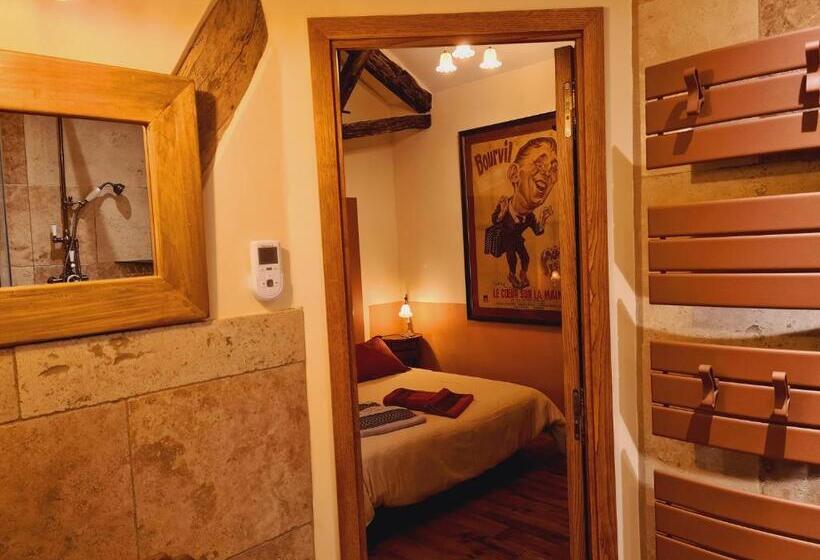 חדר סופריור עם טרסה, Ferme De Tayac   Charme Avec Pool