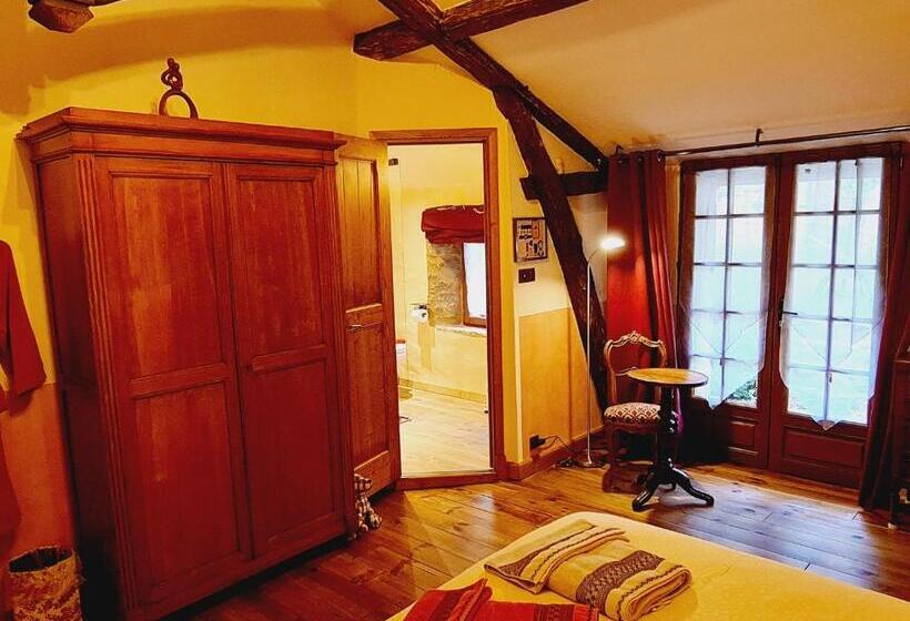 חדר סופריור עם טרסה, Ferme De Tayac   Charme Avec Pool