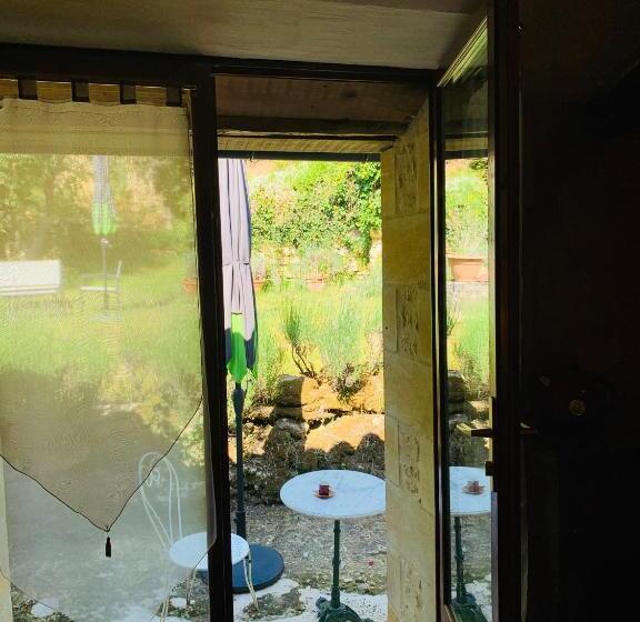 חדר דלוקס עם מרפסת, Ferme De Tayac   Charme Avec Pool