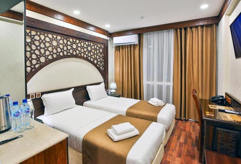 Номер Стандарт с Балконом, Orient Star Varahsha