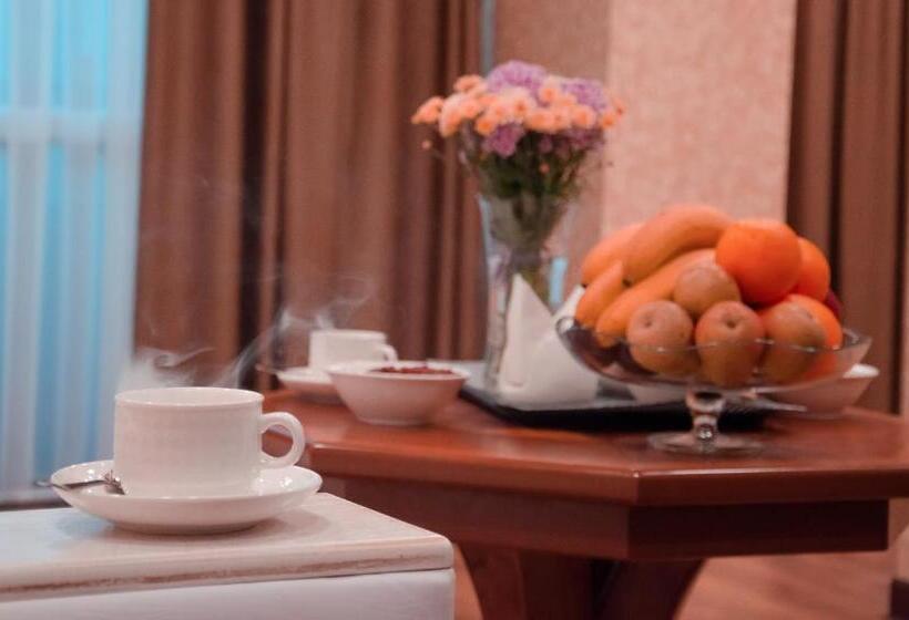 חדר דלוקס, Orient Star Varahsha