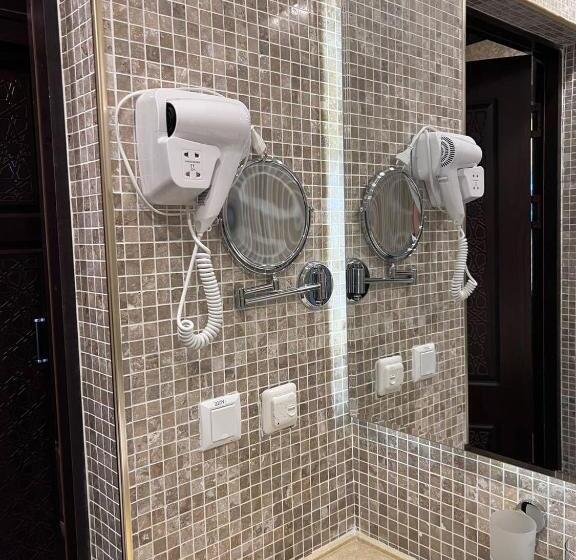 חדר דלוקס, Orient Star Varahsha