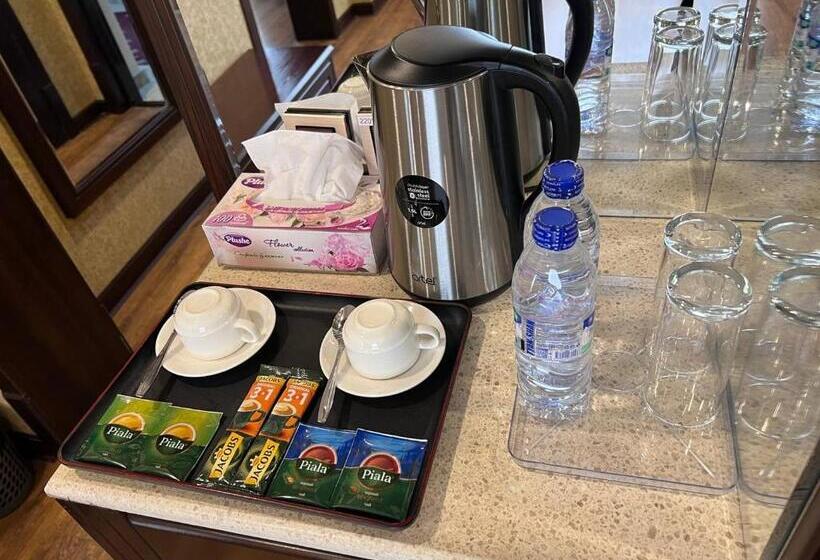 חדר דלוקס, Orient Star Varahsha