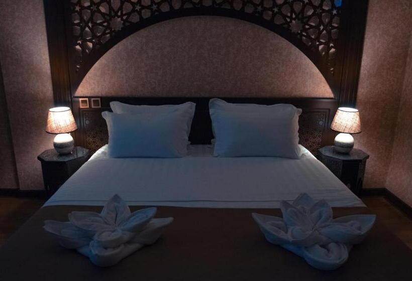 חדר סטנדרט יחיד עם מרפסת, Orient Star Varahsha