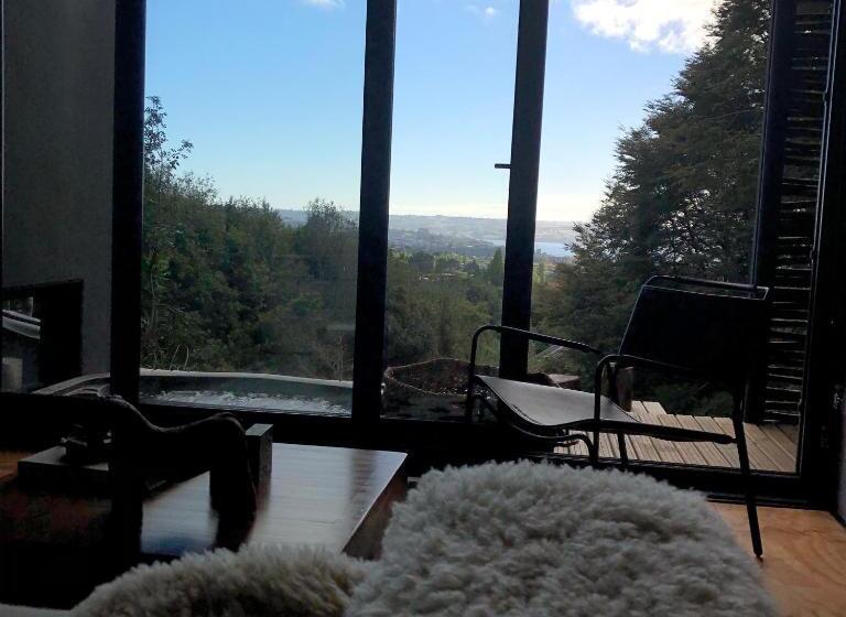 اتاق سوپریور با چشم‌انداز دریا, Meular Chiloe