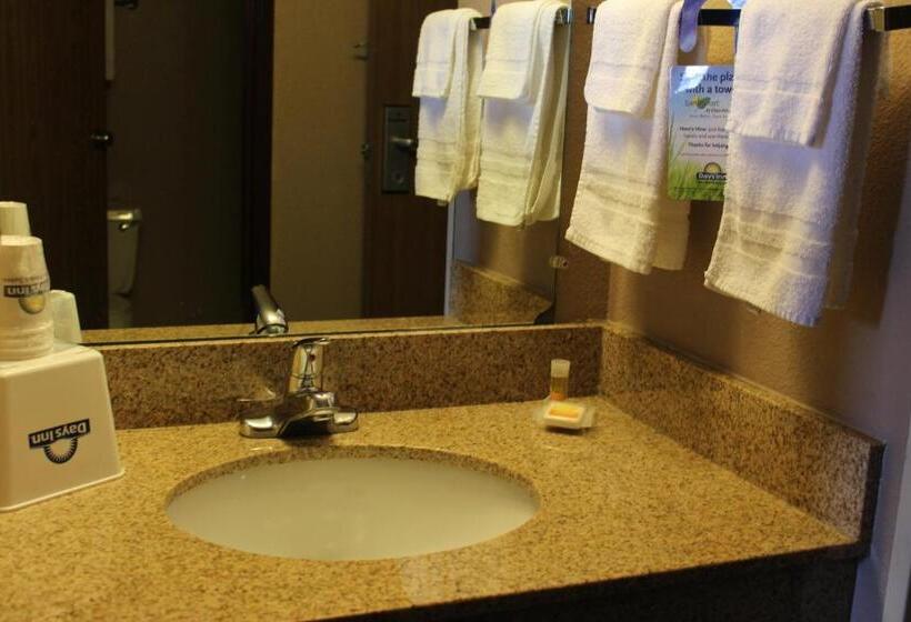 غرفة قياسية, Days Inn By Wyndham Watertown