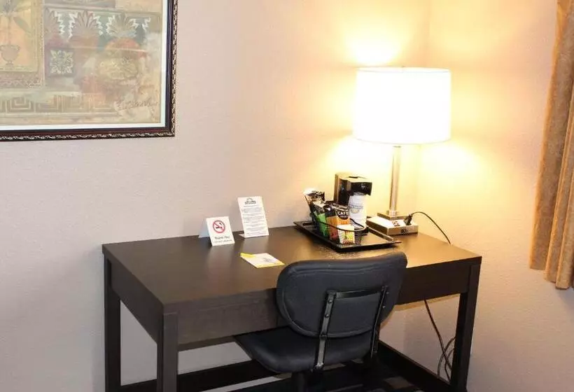 اتاق استاندارد, Days Inn By Wyndham Watertown