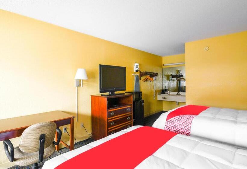 Номер Стандарт 2 Двуспальные Кровати, Days Inn Williamston