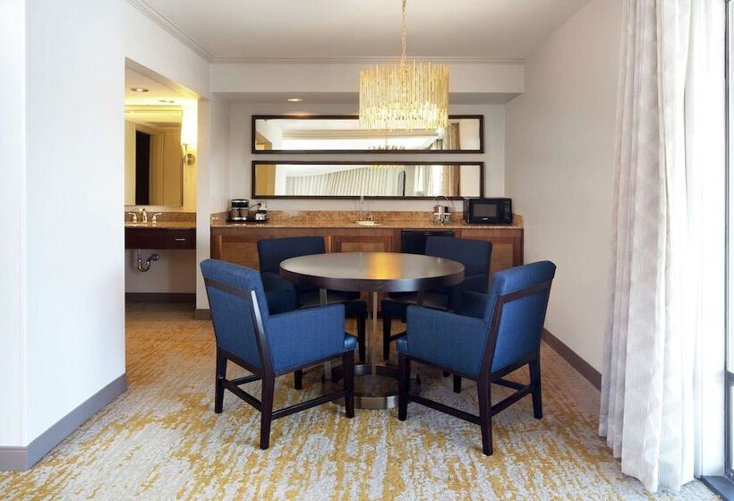 スイート, Doubletree By Hilton Ontario Airport