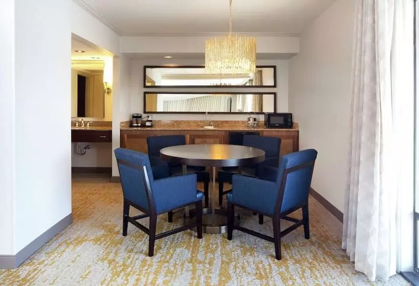 سوییت, Doubletree By Hilton Ontario Airport
