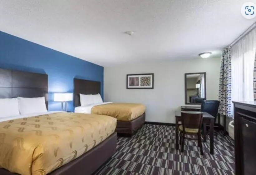 スタンダードルーム, Quality Inn Farmington