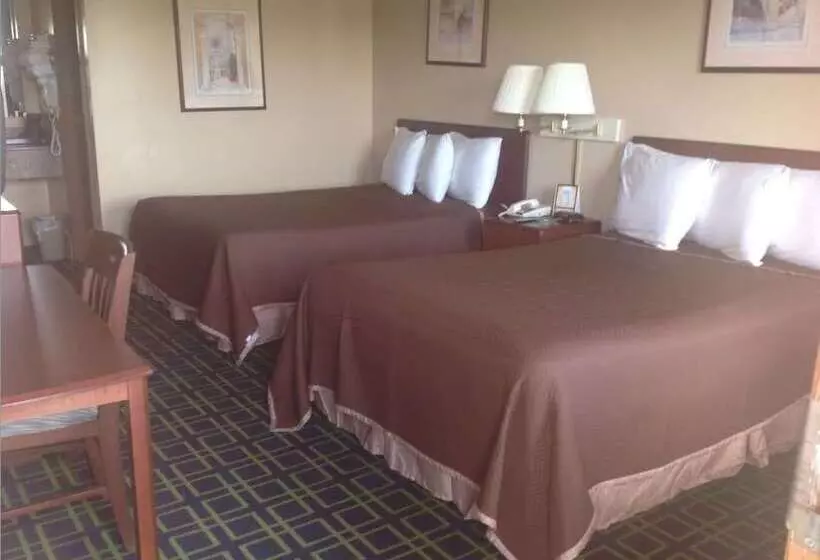 ２ダブルベッドのスタンダードルーム, Hilltop Inn Pittsburgh