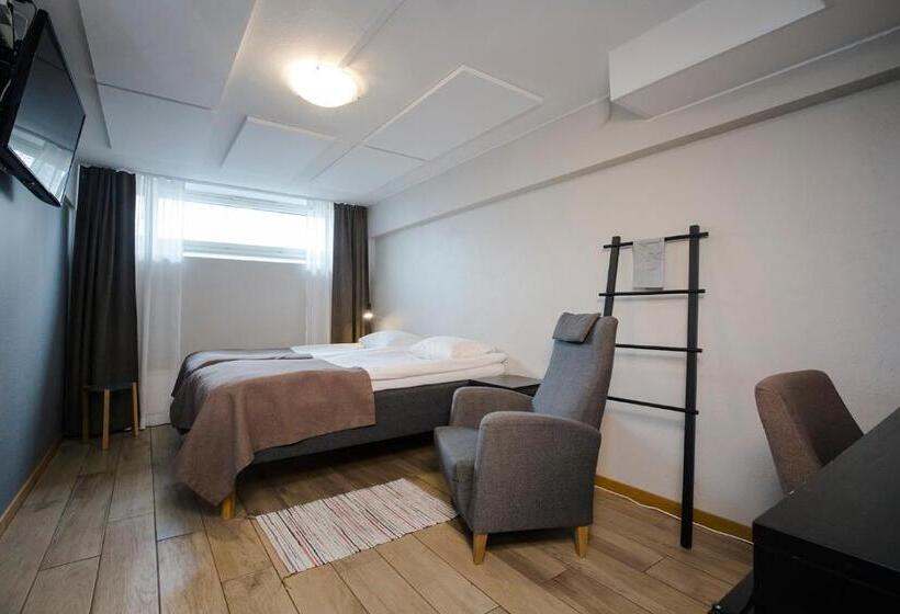 Standard room with outdoor bath, Hostel Toivola