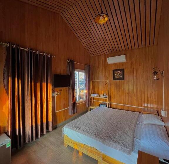 اتاق لوکس با بالکن, Catba Oasis Bungalows