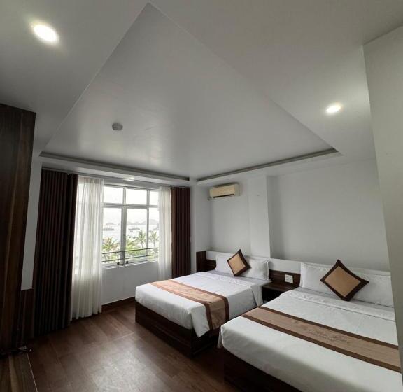 اتاق لوکس با چشمانداز دریا, Thái Bảo