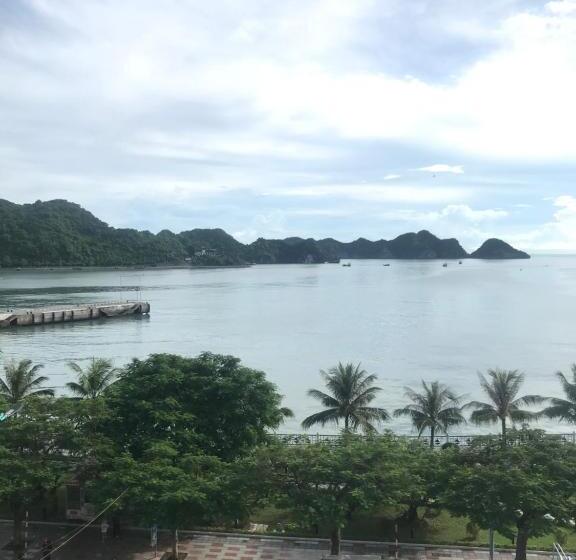 اتاق استاندارد چهار تخته با چشمانداز دریا, Thái Bảo