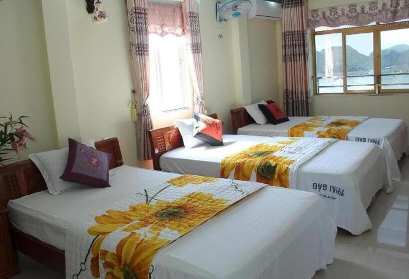 اتاق استاندارد چهار تخته با چشمانداز دریا, Thái Bảo