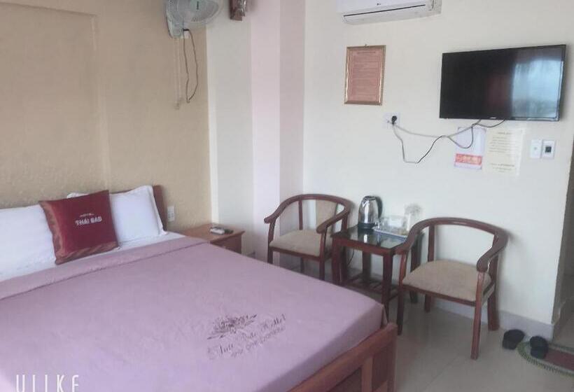 اتاق لوکس با بالکن, Thái Bảo