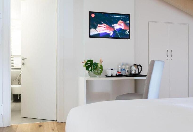 غرفة قياسية لذوى الاحتياجات الخاصة, La Ripa Boutique