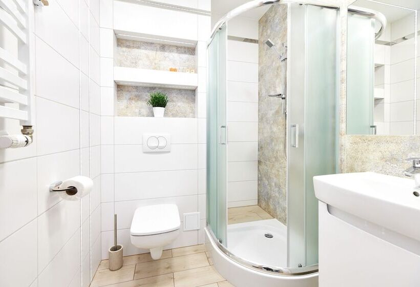 家庭间, Villa Polna