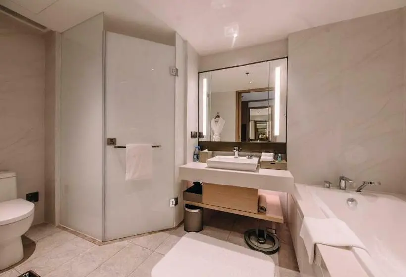 キングサイズベッド、シティビューデラックスルーム, Four Points By Sheraton Jiaxing
