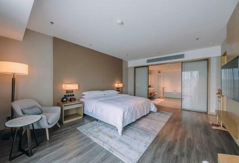 Президентский Люкс, Four Points By Sheraton Jiaxing