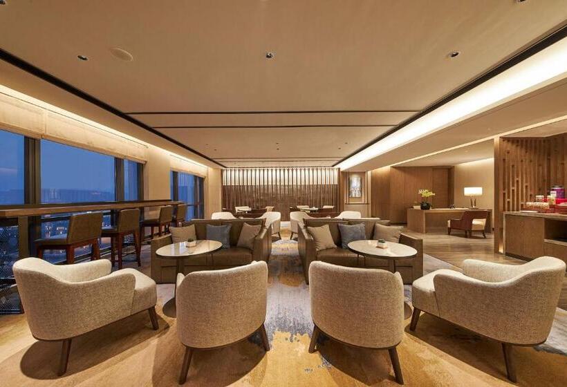 Номер Executive Кровать Квин, Four Points By Sheraton Jiaxing
