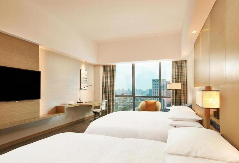 이그제큐티브 룸 퀸침대, Four Points By Sheraton Jiaxing